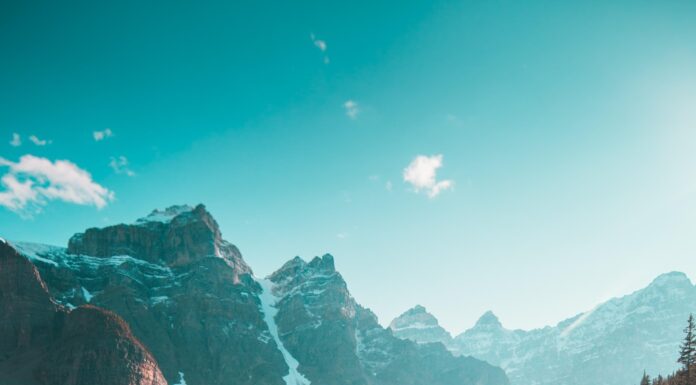 Rowing a Canoe Is Fun and Healthy Rowing a Canoe Is Fun and Healthy